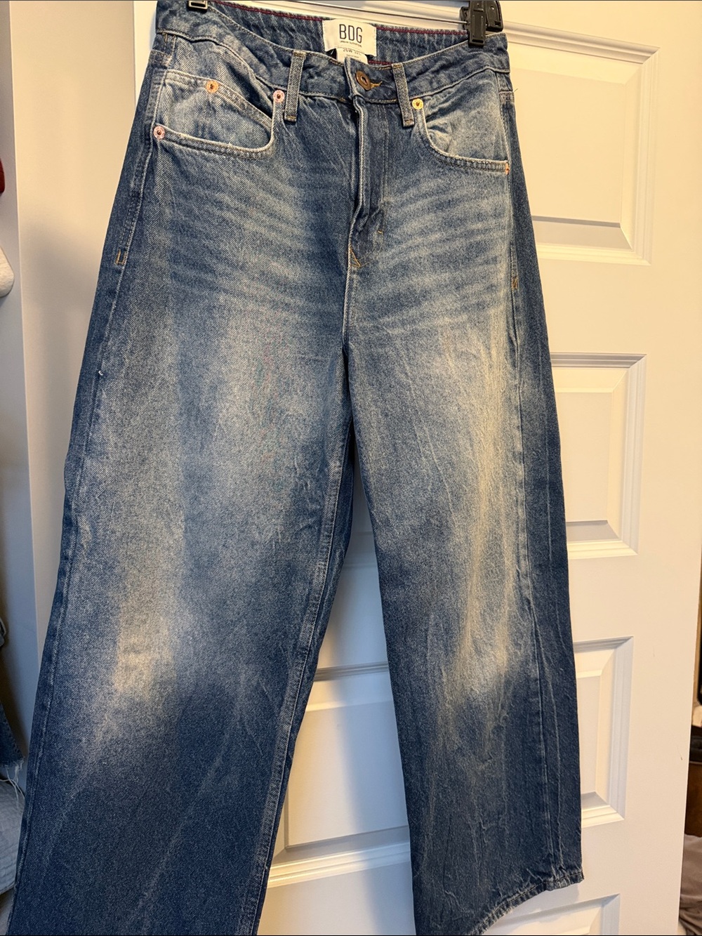 BDG Relaxed Straight Light-Blue Washed Jeans